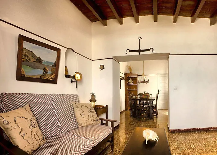 Caleton Del Golfo إل جولفو